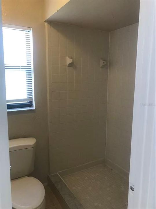 出租: $2,200 (3 贝兹, 2 浴室, 1212 平方英尺)