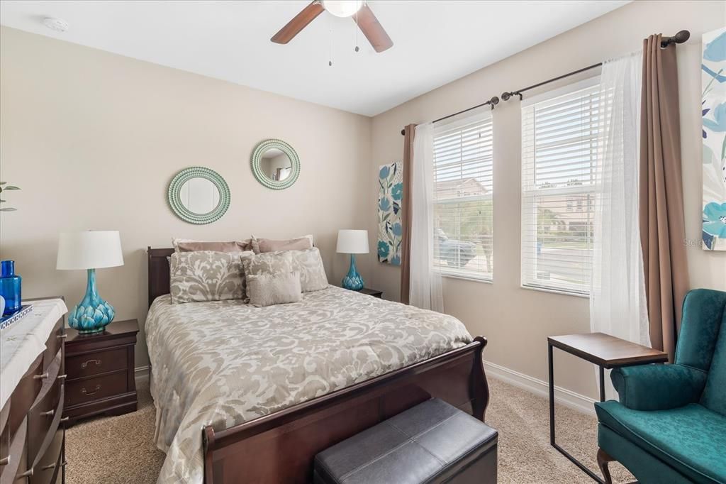 待售: $550,000 (3 贝兹, 2 浴室, 2239 平方英尺)