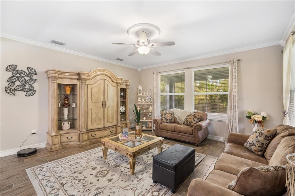 待售: $550,000 (3 贝兹, 2 浴室, 2239 平方英尺)