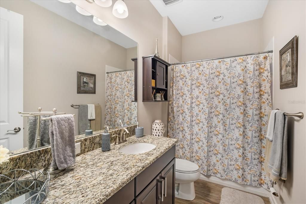 待售: $550,000 (3 贝兹, 2 浴室, 2239 平方英尺)