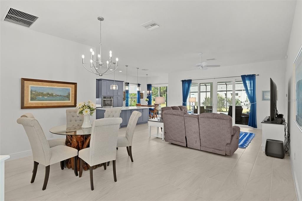 На продажу: $799,900 (3 спален, 2 ванн, 2053 Квадратных фут)