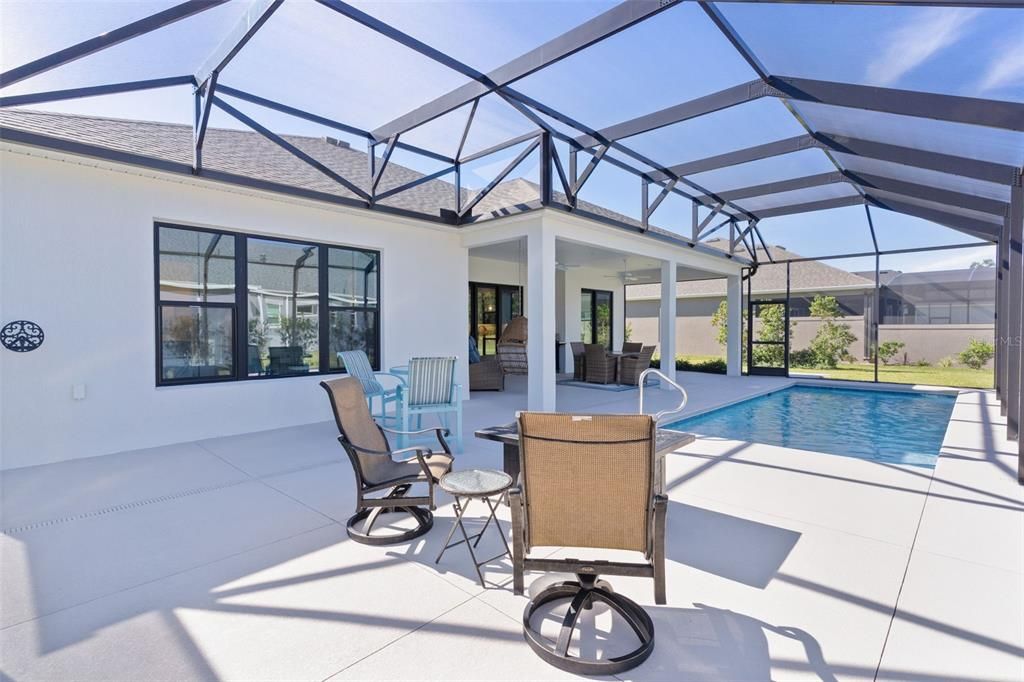 На продажу: $799,900 (3 спален, 2 ванн, 2053 Квадратных фут)