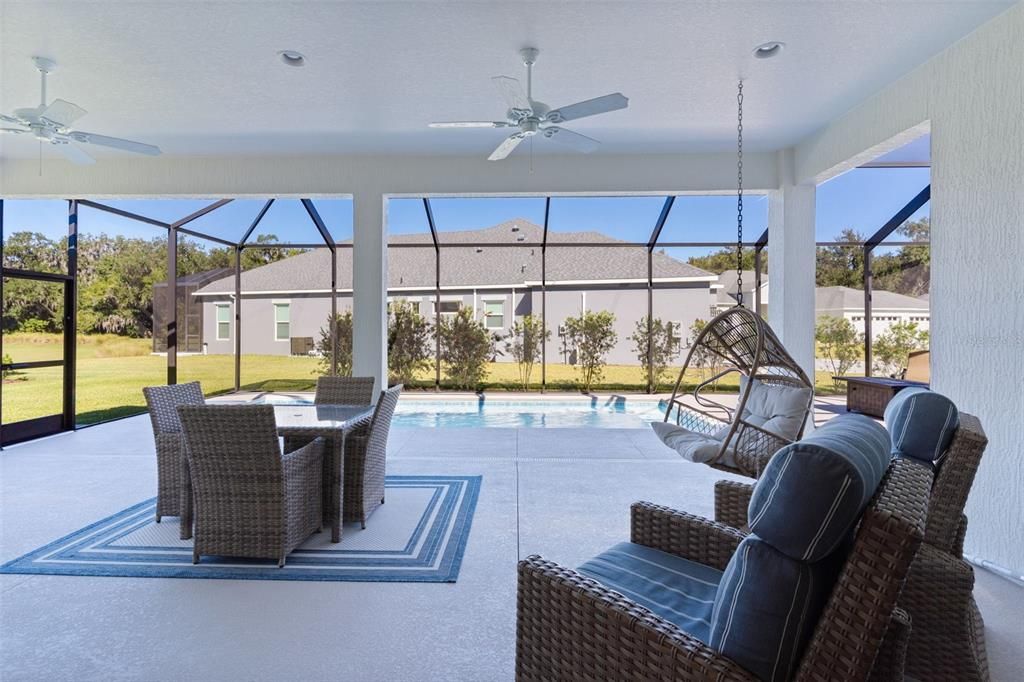 На продажу: $799,900 (3 спален, 2 ванн, 2053 Квадратных фут)