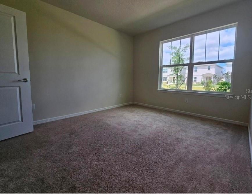 For Rent: $900 (1 beds, 1 baths, 17 Square Feet)