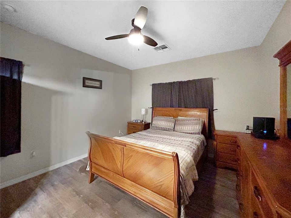 En Venta: $305,000 (3 camas, 2 baños, 1740 Pies cuadrados)