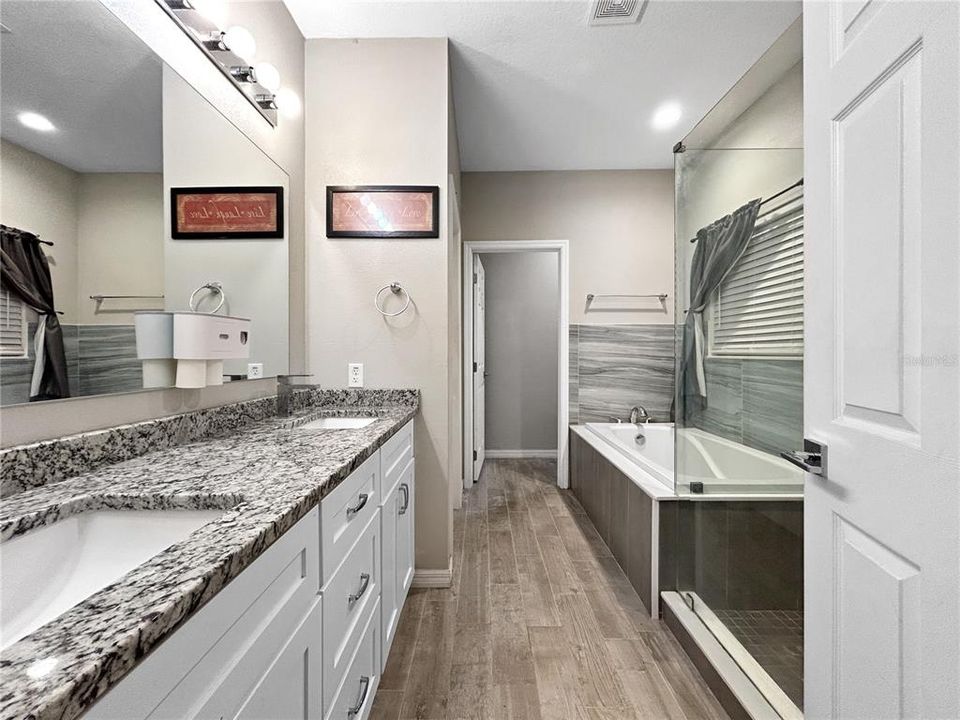 En Venta: $305,000 (3 camas, 2 baños, 1740 Pies cuadrados)