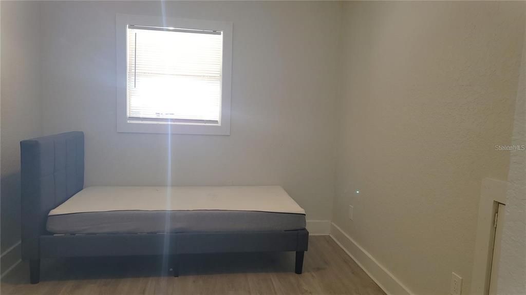 出租: $1,395 (2 贝兹, 1 浴室, 720 平方英尺)