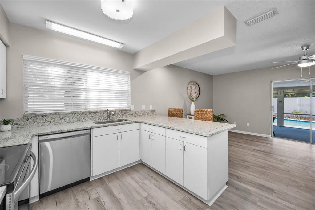 На продажу: $525,000 (3 спален, 2 ванн, 1533 Квадратных фут)