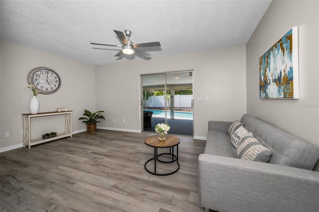 На продажу: $525,000 (3 спален, 2 ванн, 1533 Квадратных фут)