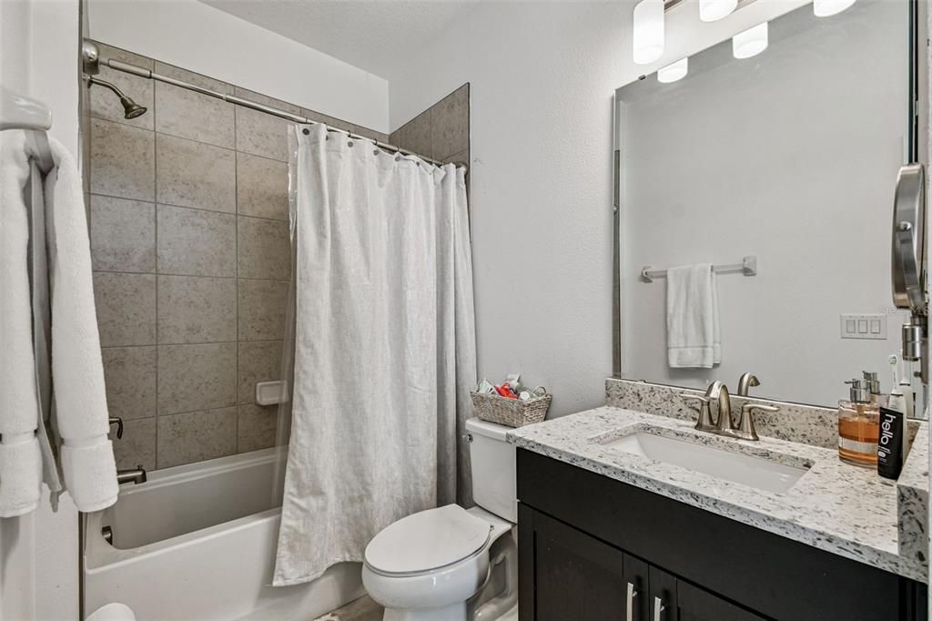 For Sale: $525,000 (4 beds, 3 baths, 1968 Square Feet)