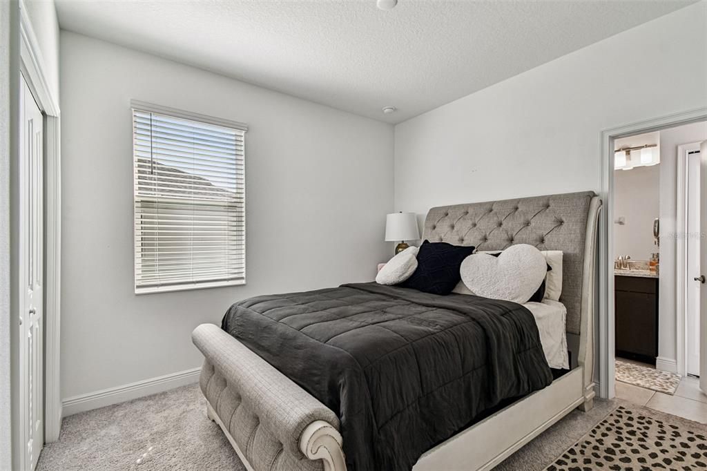 For Sale: $525,000 (4 beds, 3 baths, 1968 Square Feet)