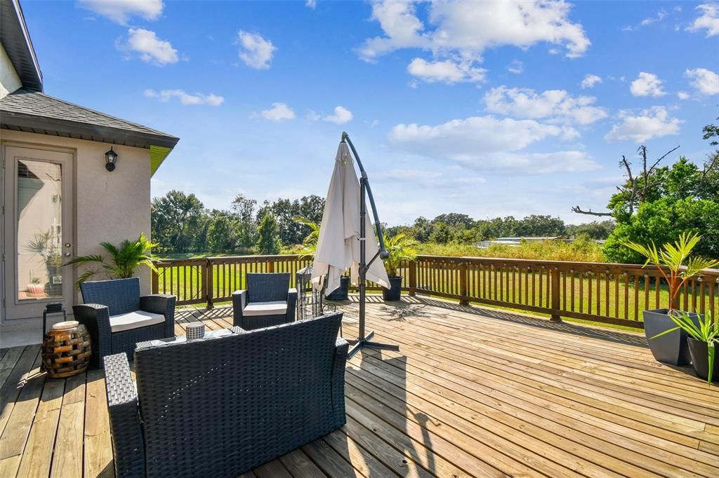 For Sale: $525,000 (4 beds, 3 baths, 1968 Square Feet)