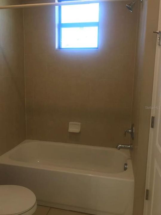 For Rent: $2,550 (3 beds, 2 baths, 1672 Square Feet)