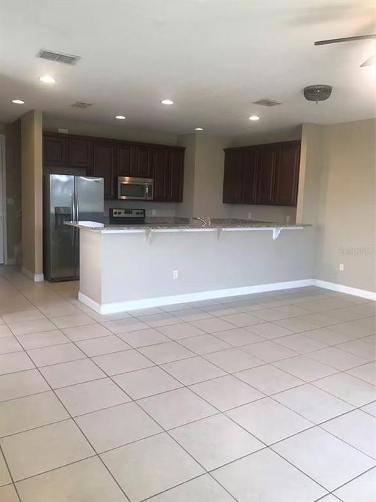 For Rent: $2,550 (3 beds, 2 baths, 1672 Square Feet)