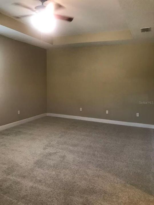 For Rent: $2,550 (3 beds, 2 baths, 1672 Square Feet)