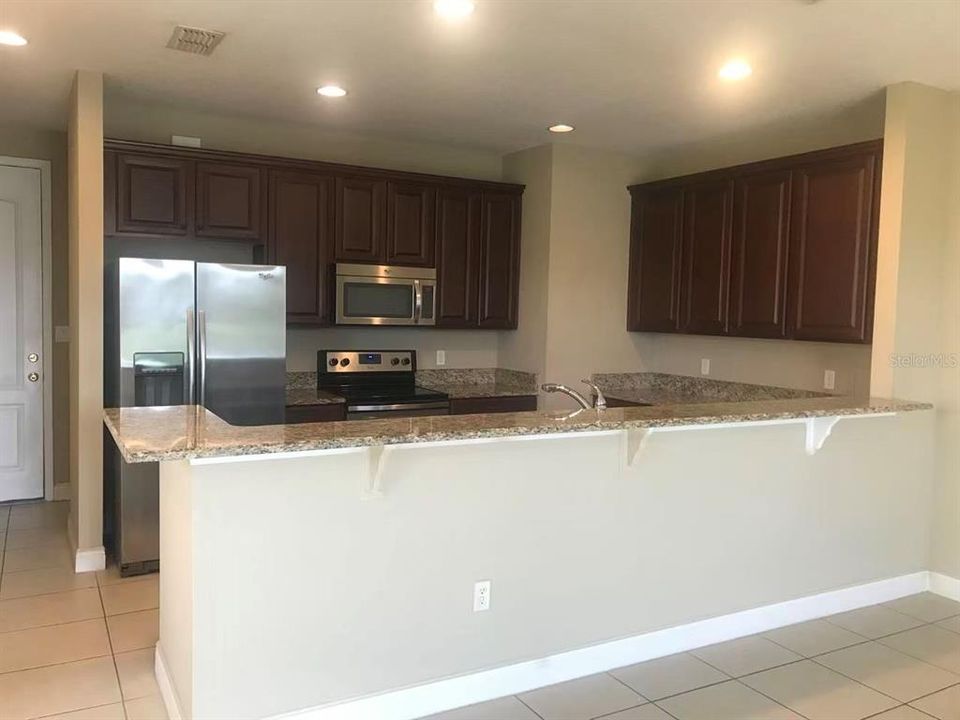 For Rent: $2,550 (3 beds, 2 baths, 1672 Square Feet)