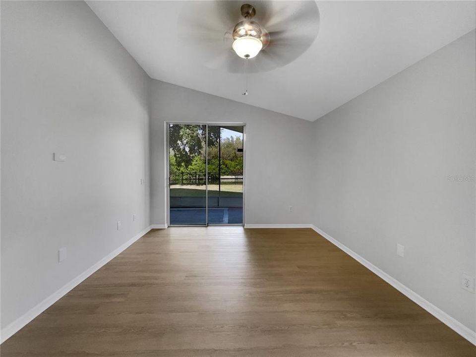 Active With Contract: $358,000 (3 beds, 2 baths, 1640 Square Feet)