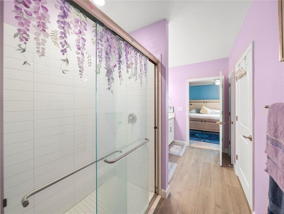 For Sale: $280,000 (2 beds, 2 baths, 1737 Square Feet)