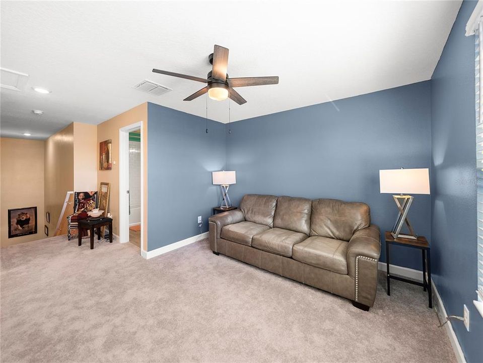 For Sale: $280,000 (2 beds, 2 baths, 1737 Square Feet)