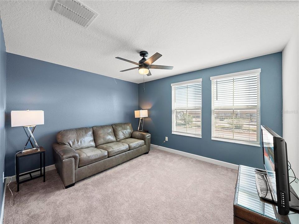 For Sale: $280,000 (2 beds, 2 baths, 1737 Square Feet)