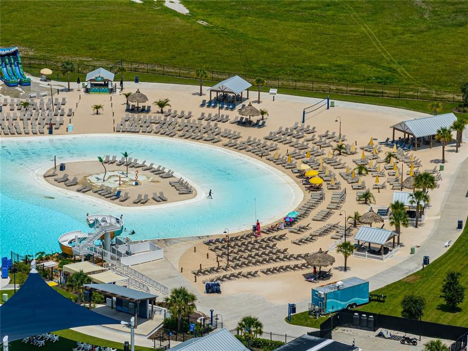 For Sale: $280,000 (2 beds, 2 baths, 1737 Square Feet)