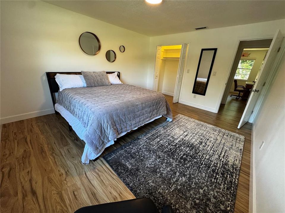 Active With Contract: $500,000 (4 beds, 2 baths, 2413 Square Feet)