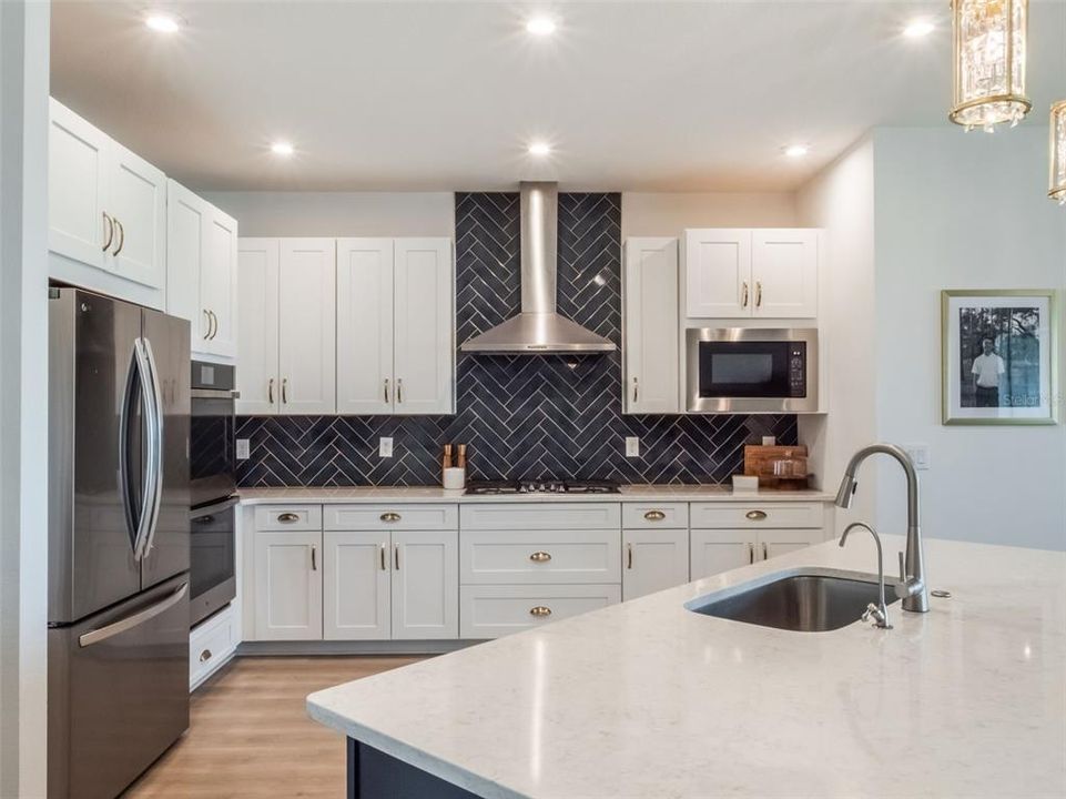 待售: $799,000 (6 贝兹, 4 浴室, 3913 平方英尺)