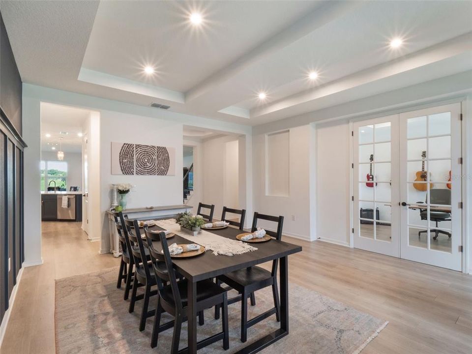 待售: $799,000 (6 贝兹, 4 浴室, 3913 平方英尺)