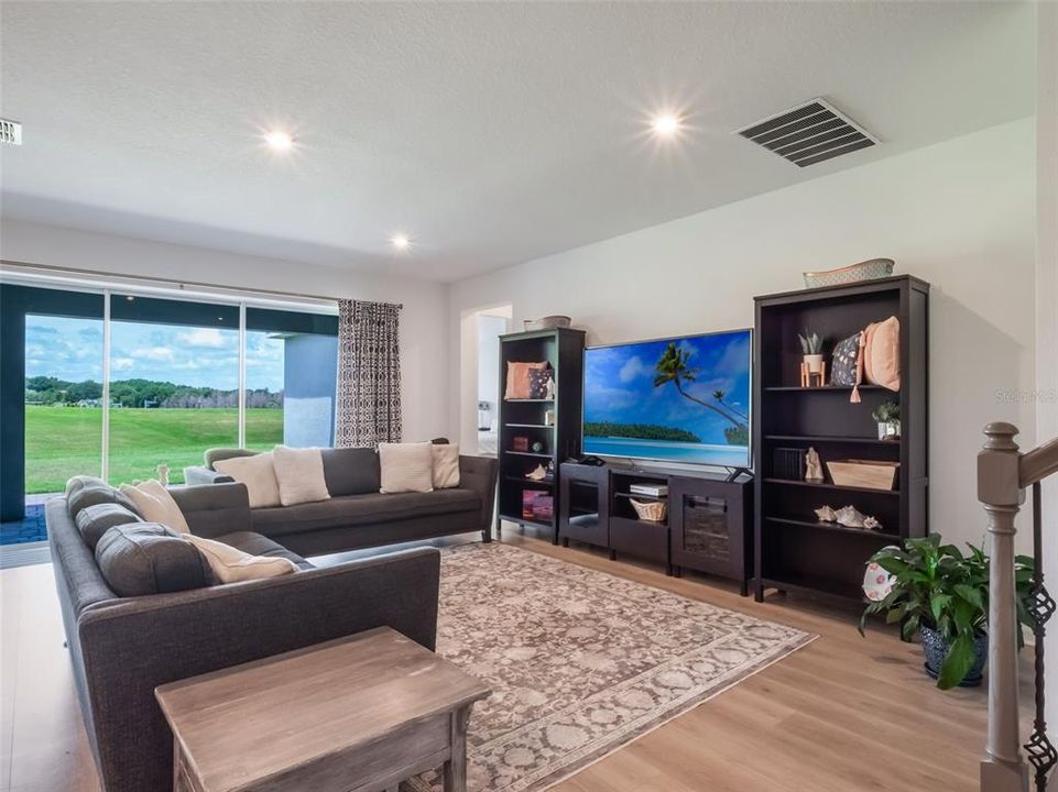 待售: $799,000 (6 贝兹, 4 浴室, 3913 平方英尺)