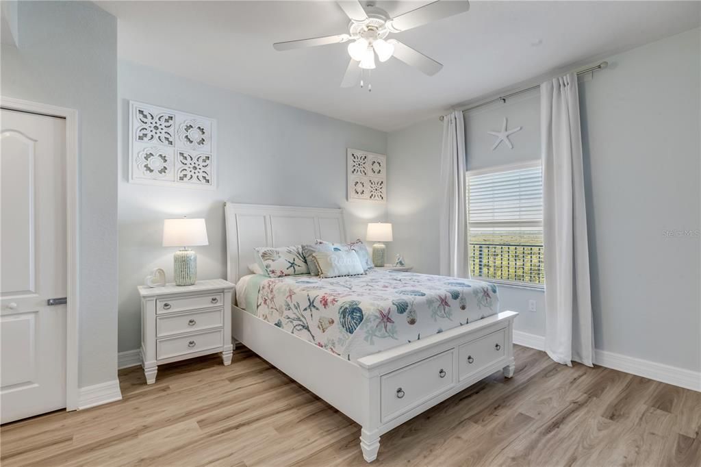 En Venta: $565,000 (3 camas, 2 baños, 1600 Pies cuadrados)