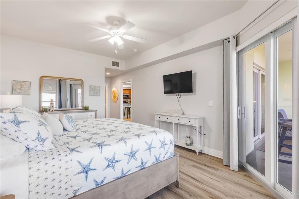 En Venta: $565,000 (3 camas, 2 baños, 1600 Pies cuadrados)