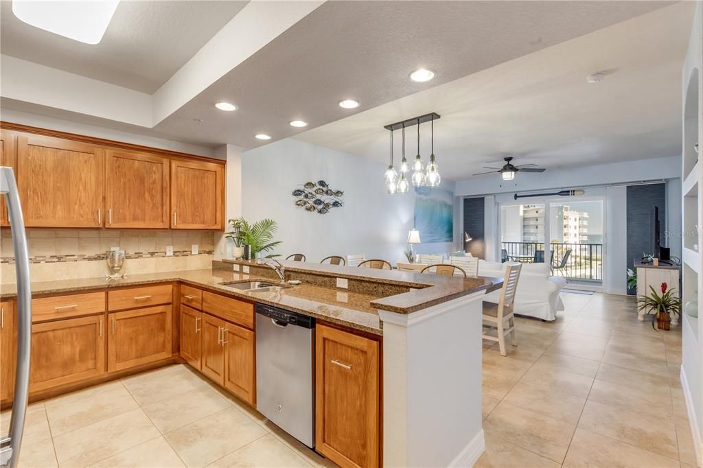 En Venta: $565,000 (3 camas, 2 baños, 1600 Pies cuadrados)