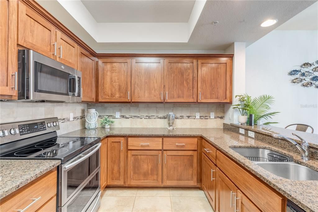 En Venta: $565,000 (3 camas, 2 baños, 1600 Pies cuadrados)