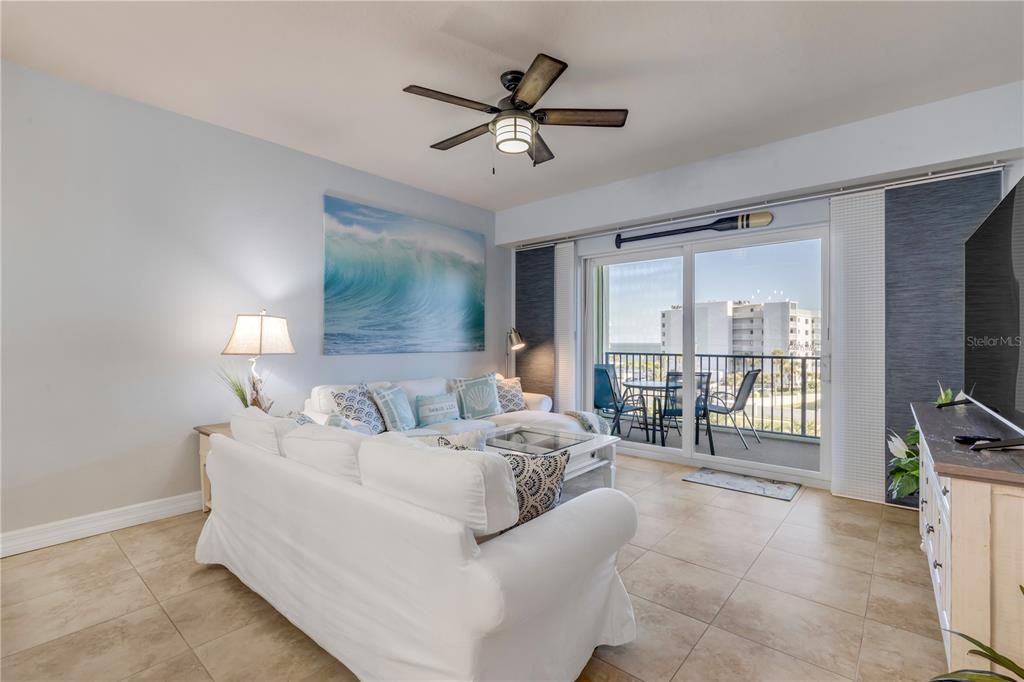 En Venta: $565,000 (3 camas, 2 baños, 1600 Pies cuadrados)