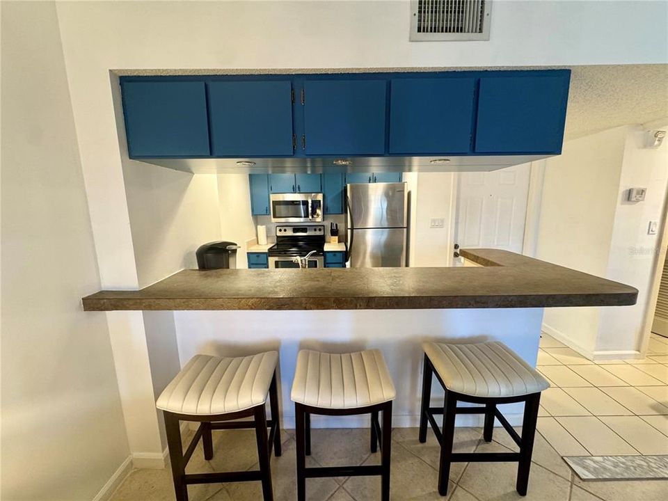 待售: $189,900 (1 贝兹, 1 浴室, 732 平方英尺)