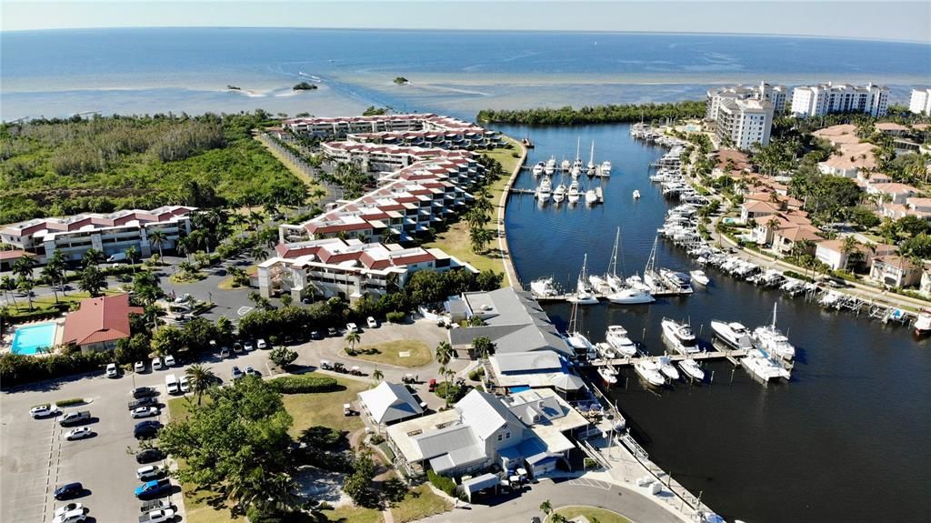 待售: $189,900 (1 贝兹, 1 浴室, 732 平方英尺)