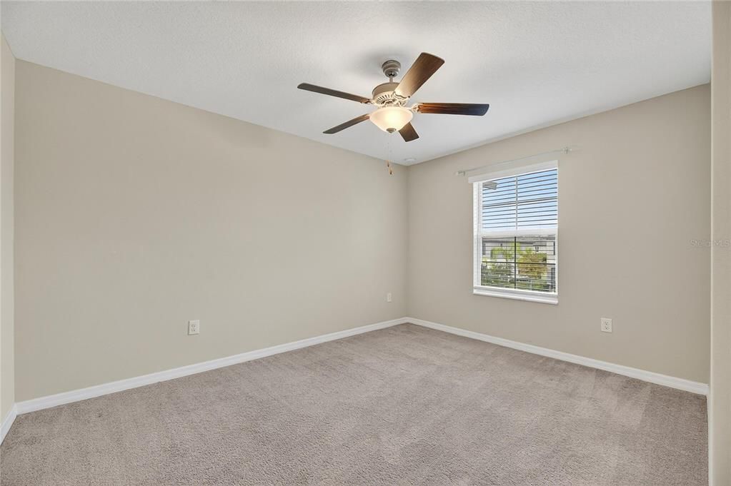 出租: $1,900 (2 贝兹, 2 浴室, 1541 平方英尺)