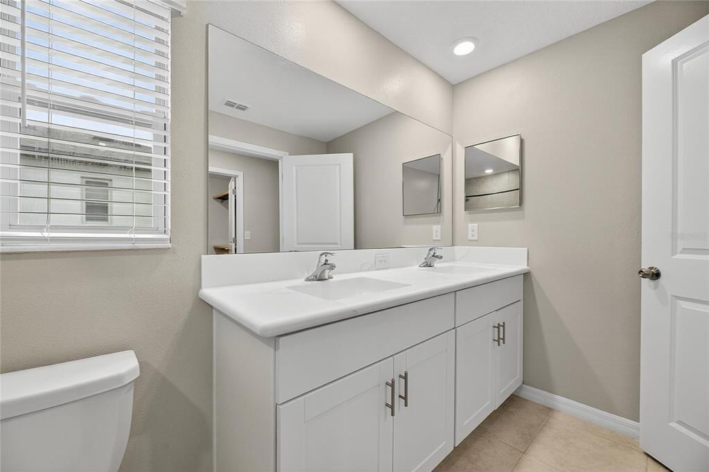 出租: $1,900 (2 贝兹, 2 浴室, 1541 平方英尺)