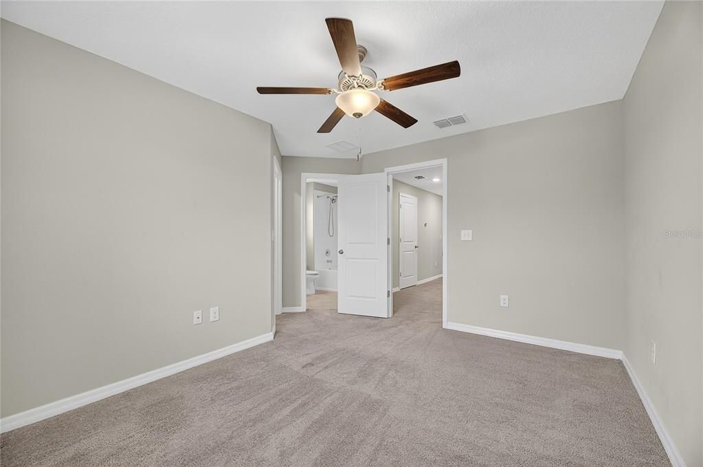 出租: $1,900 (2 贝兹, 2 浴室, 1541 平方英尺)