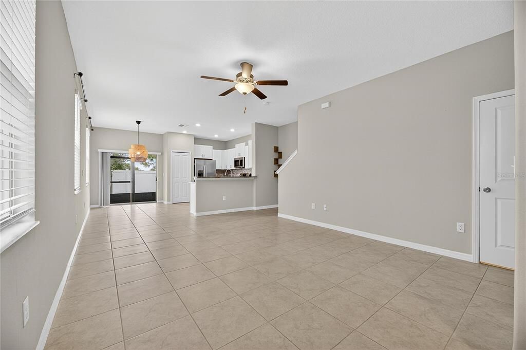 出租: $1,900 (2 贝兹, 2 浴室, 1541 平方英尺)