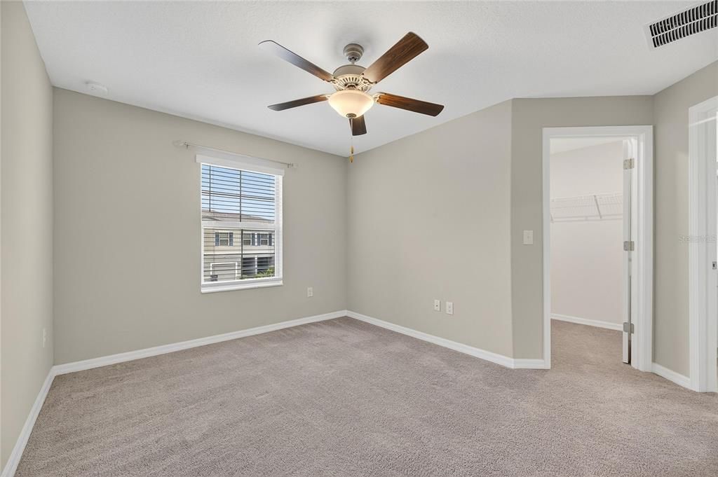 出租: $1,900 (2 贝兹, 2 浴室, 1541 平方英尺)