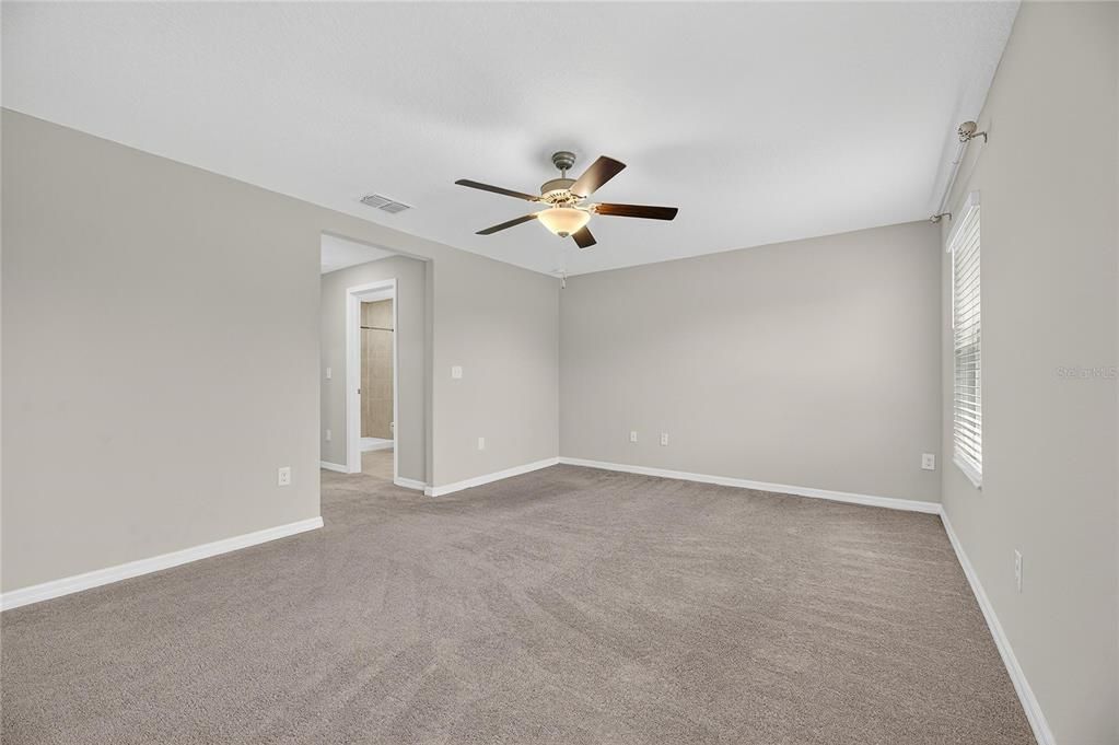 出租: $1,900 (2 贝兹, 2 浴室, 1541 平方英尺)