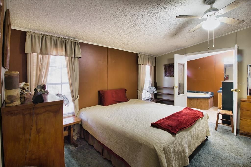 На продажу: $450,000 (4 спален, 2 ванн, 1620 Квадратных фут)