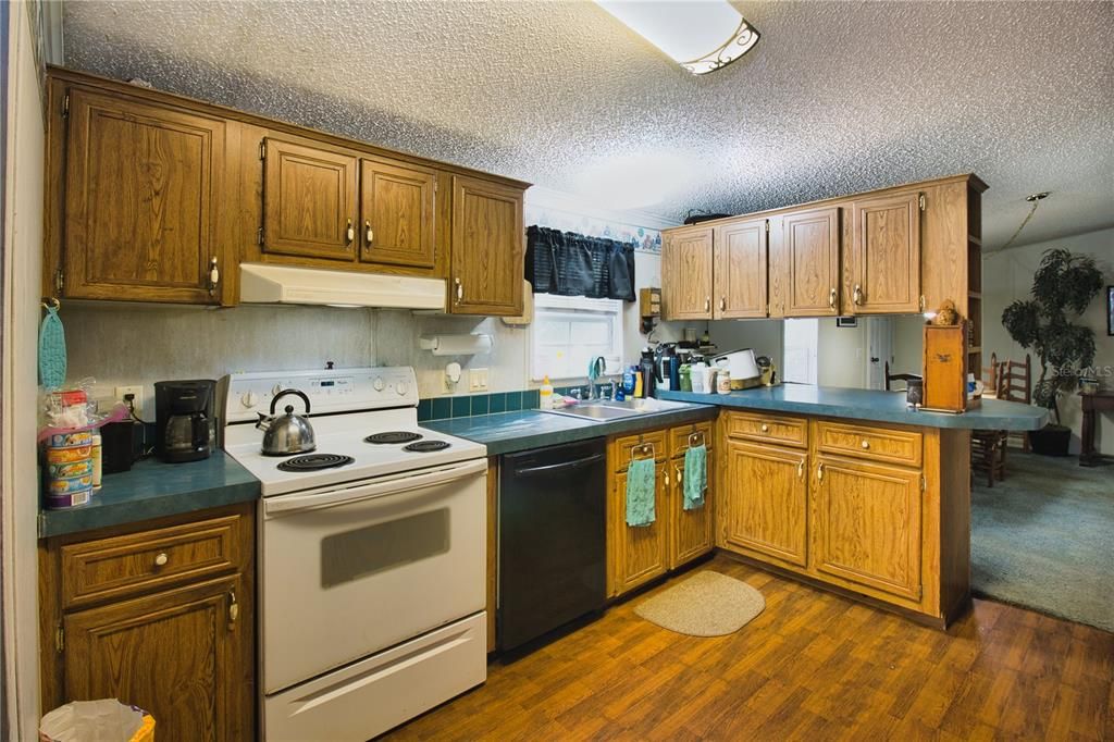 На продажу: $450,000 (4 спален, 2 ванн, 1620 Квадратных фут)