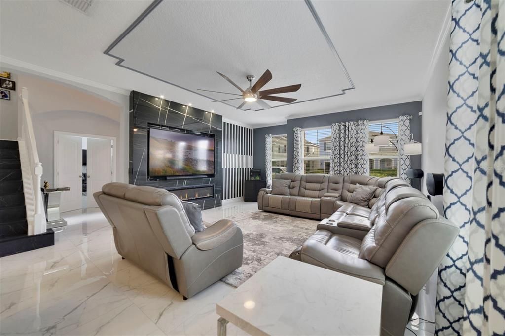 На продажу: $670,000 (5 спален, 3 ванн, 2679 Квадратных фут)