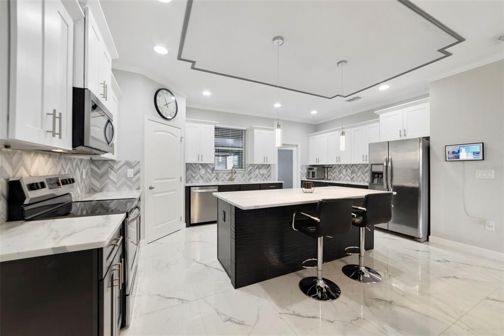 На продажу: $670,000 (5 спален, 3 ванн, 2679 Квадратных фут)