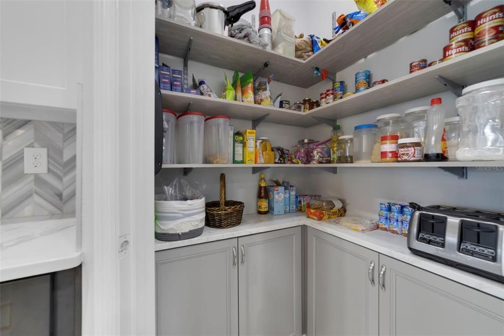 На продажу: $670,000 (5 спален, 3 ванн, 2679 Квадратных фут)