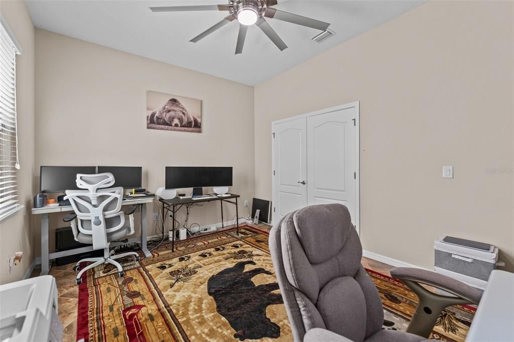 En Venta: $550,000 (3 camas, 3 baños, 3036 Pies cuadrados)