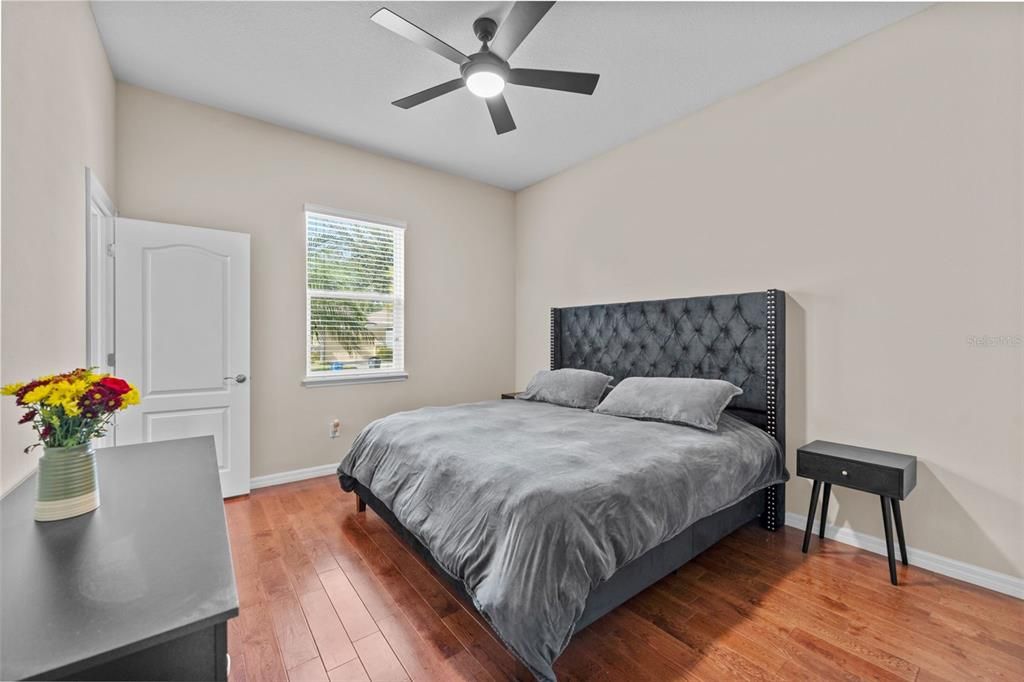 En Venta: $550,000 (3 camas, 3 baños, 3036 Pies cuadrados)