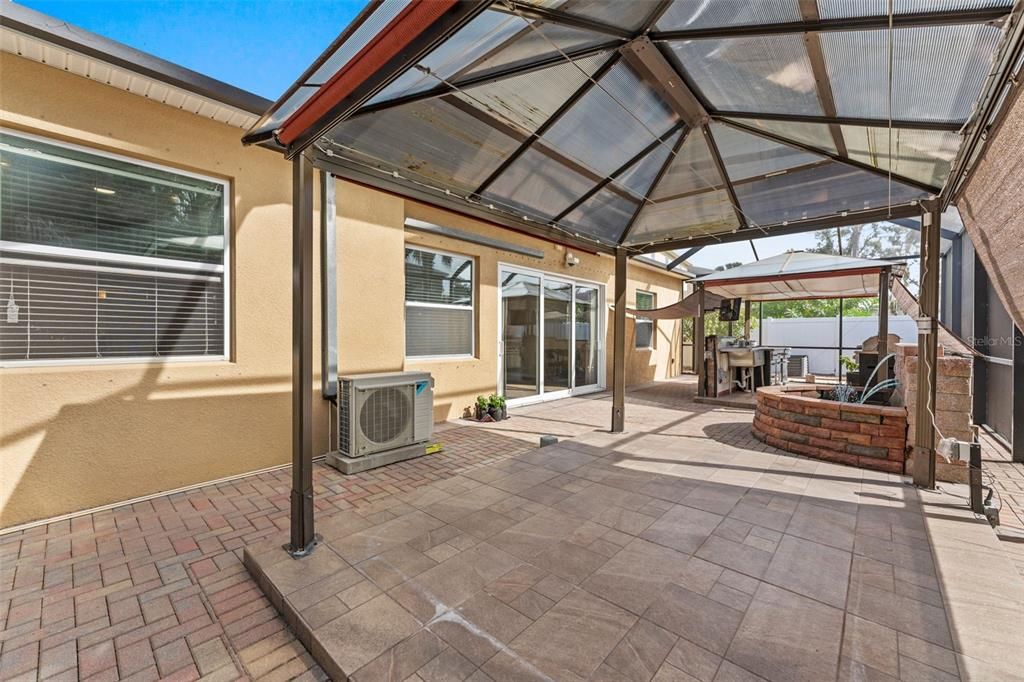 En Venta: $550,000 (3 camas, 3 baños, 3036 Pies cuadrados)